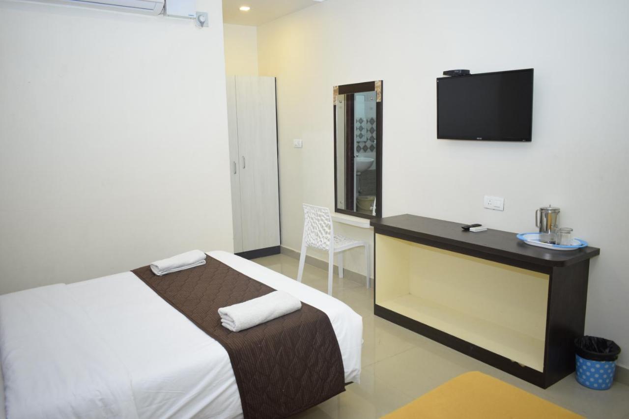 Bouvana Residency Pondicherry Bagian luar foto