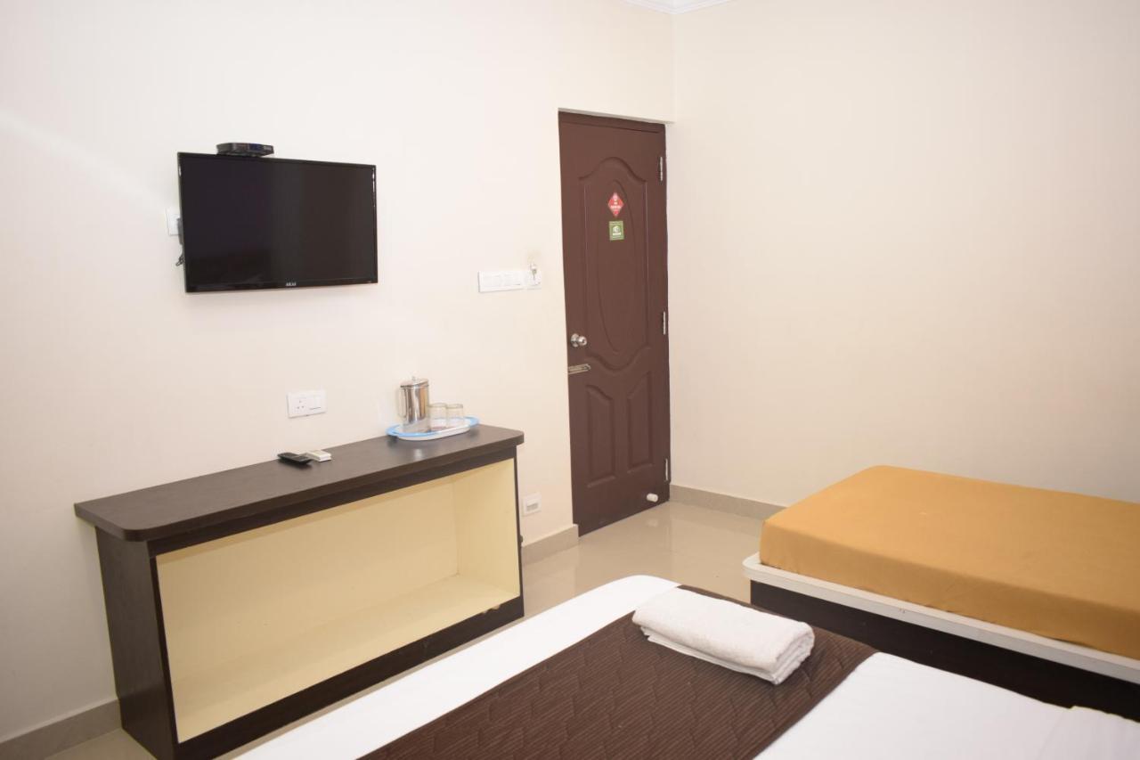 Bouvana Residency Pondicherry Bagian luar foto