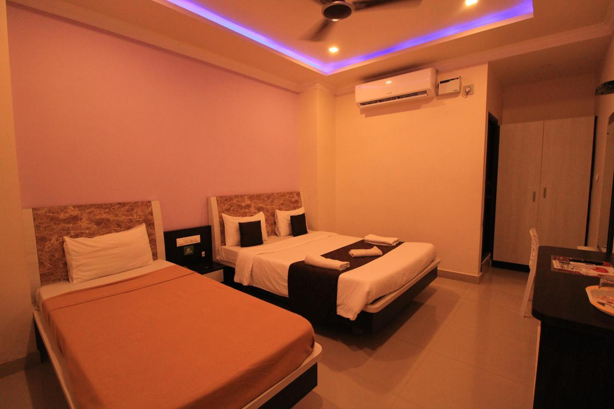 Bouvana Residency Pondicherry Bagian luar foto